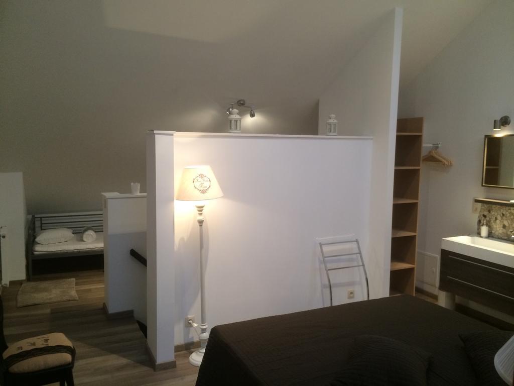 Gite Le Bol D'Air Puilly-et-Charbeaux Szoba fotó